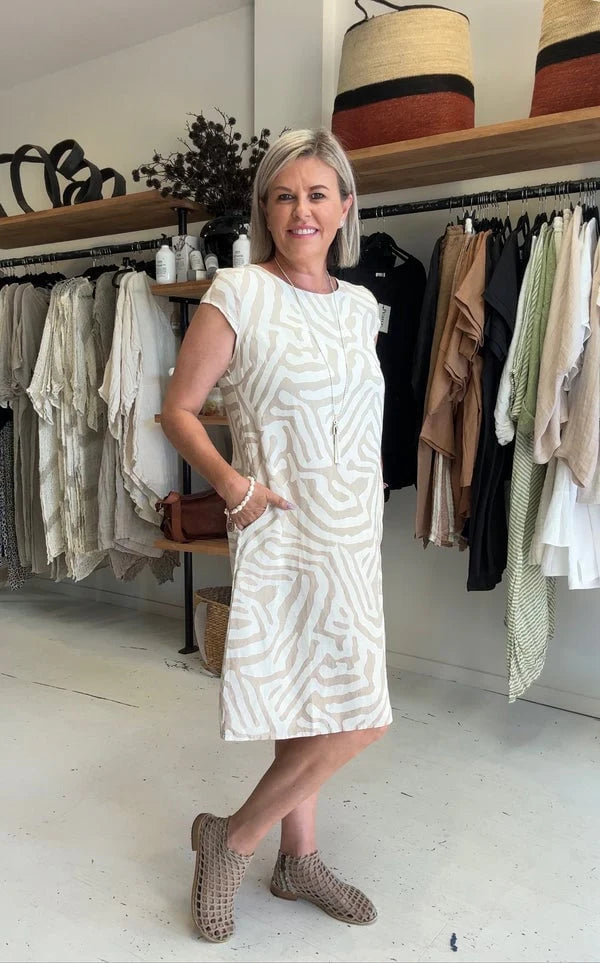 🌸 Veraniego vestido bohemio de flores con escote redondo
